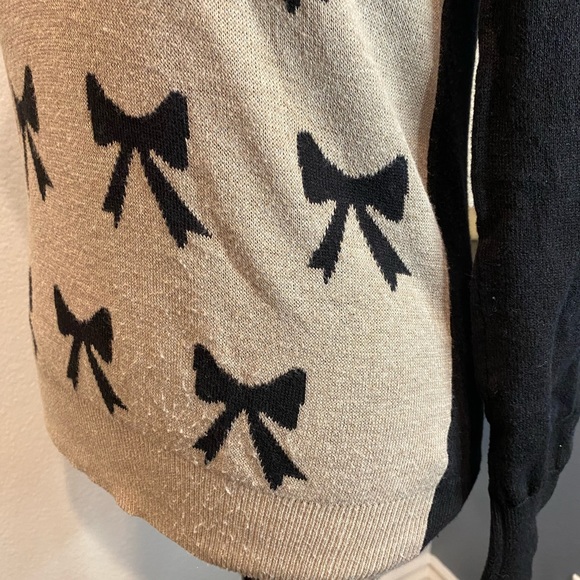 POOF Black and Gray Ribbon Print Shirt - Picture 4 of 6